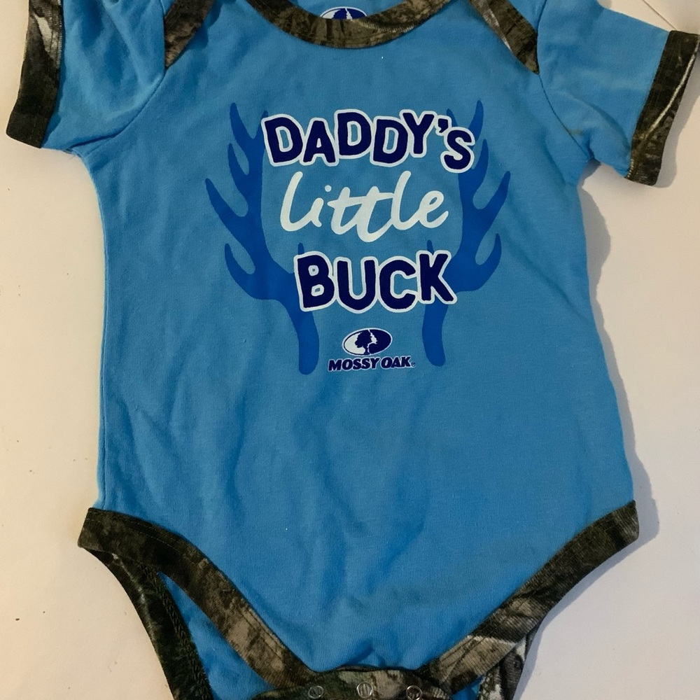 **SOLD ON ANOTHER PLATFORM**Mossy oak 3-6 months onesie BNWOT